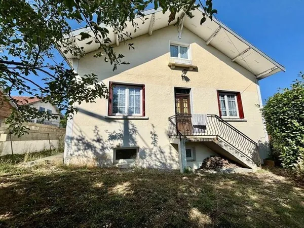 Villa de 6 pièces principales 