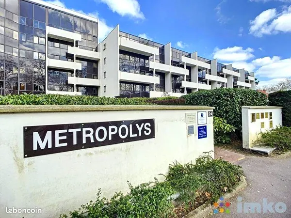 Studio 1 pièce 24 m² 