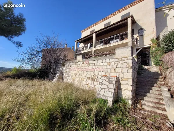 Maison 9 pièces 225 m² 