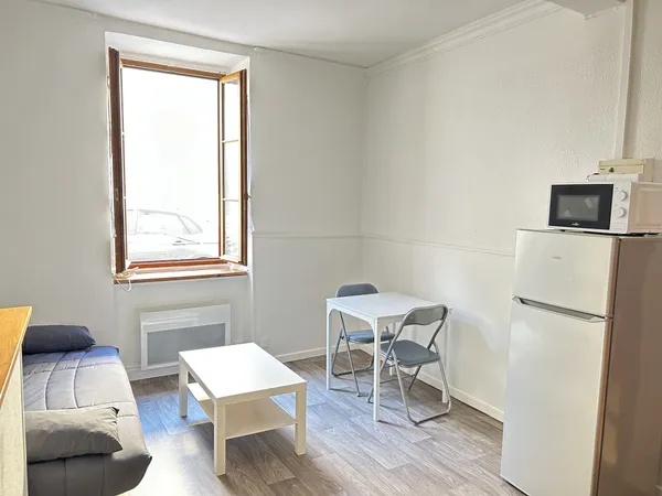 CENTRE-VILLE - STUDIO MEUBLE 20,60 M2 - RDC 