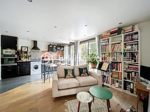 À vendre : Appartement T4 traversant de 66 m² au calme 