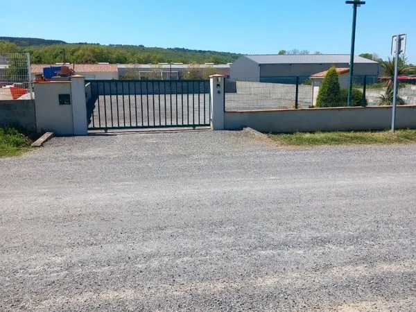 Terrain parking location ou vente 