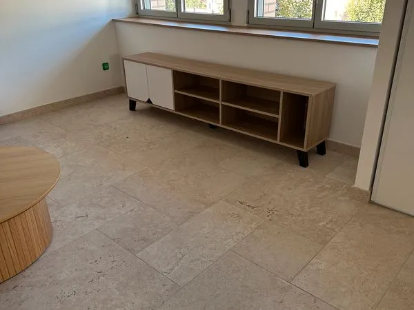 Studio avec chauffage et eau compris 