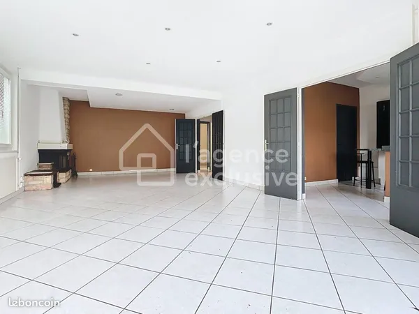 Maison 5 pièces 140 m² 
