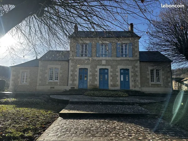 Propriété 11 pièces 279 m² 