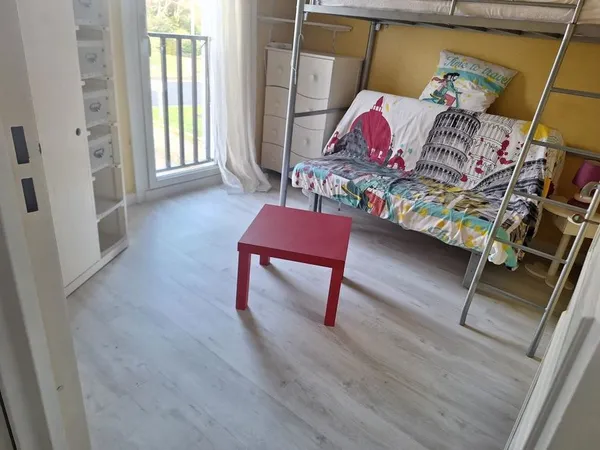 Chambre de 9m2 à louer sur St Jean de la Ruelle 