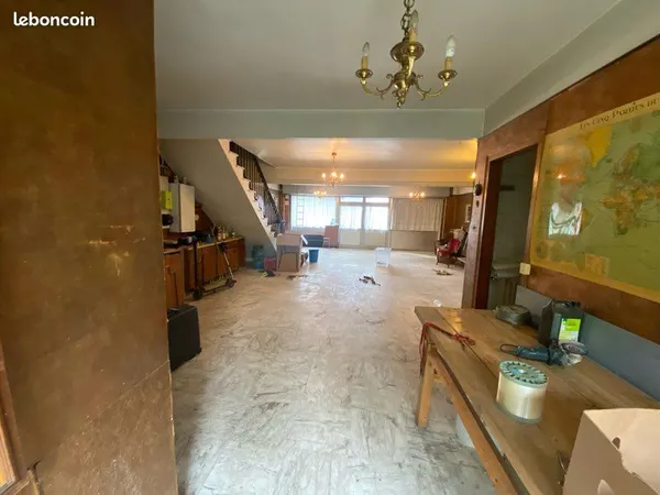 Rare à villetaneuse, 250 m2 sur 400 m2 de terrain 