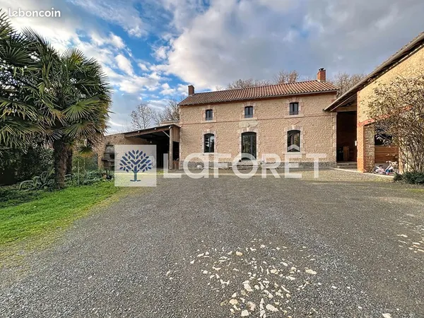 Maison 8 pièces 164 m² 