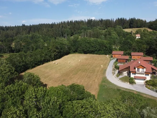 Terrain 907 m² 