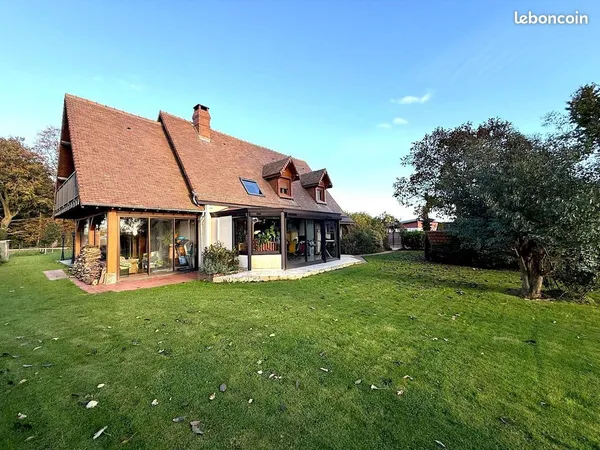 Maison 7 pièces 244 m² 