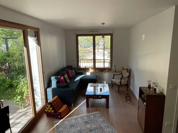 Location très agréable sur Montreuil, limite Vincennes (56m² et terrasse) - avril à août 2026 