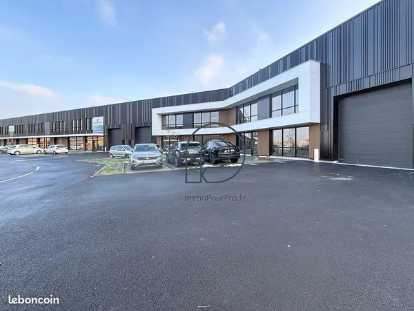 Local 851 m² Bondues 