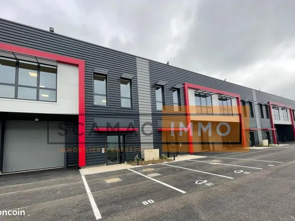 Local d'activité 331 m² 