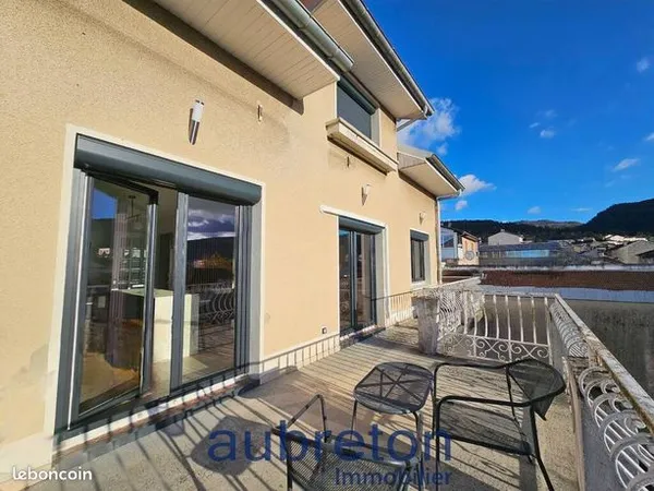Maison 8 pièces 165 m² 
