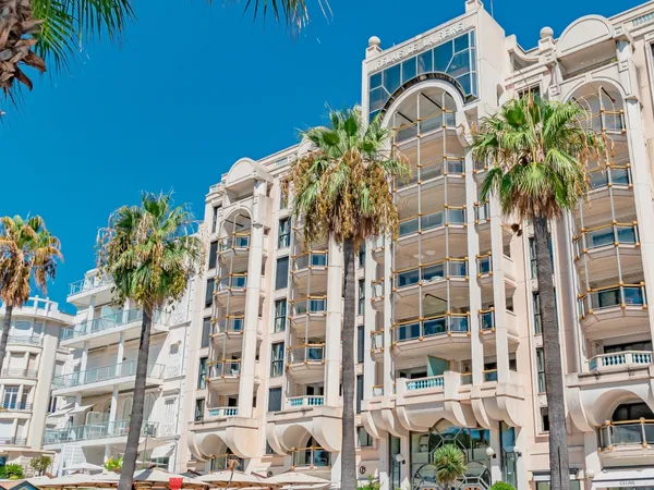 CENTRE CROISETTE - EXCLUSIVITÉ RÉSIDENCE «RELAIS DE LA REINE» 
