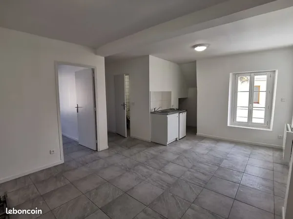 Appartement T2 à LE MESNIL AUBRY Toutes charges comprises 