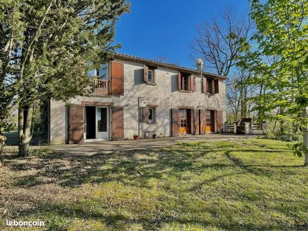 Maison 6 pièces 265 m² 