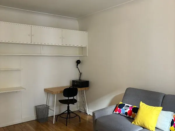 Studio 1 pièce 31 m² 