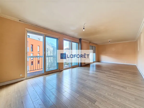 Appartement 7 pièces 163 m² 