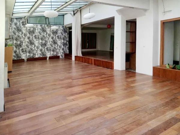 Loft 4 pièces 154 m² 