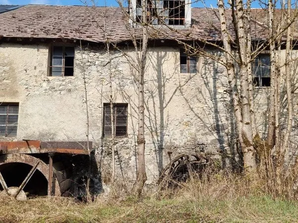 Moulin 3 pièces 500 m² 