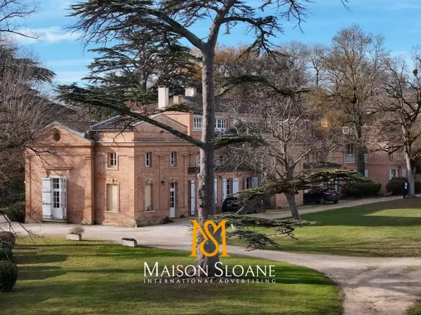Château XIXème sur 9 Ha avec Vue Pyrénées 