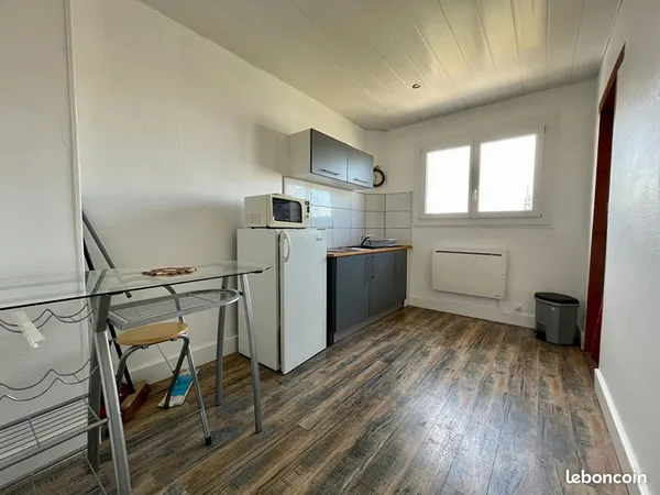 Studio 1 pièce 20 m² 