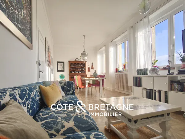 Maison en pierre avec vue mer et jardin à Ploubazlanec | Réf 