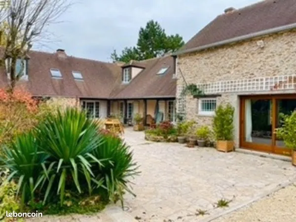 Maison 11 pièces 260 m² 