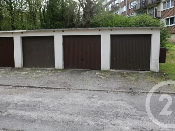 Garage/Parking 
