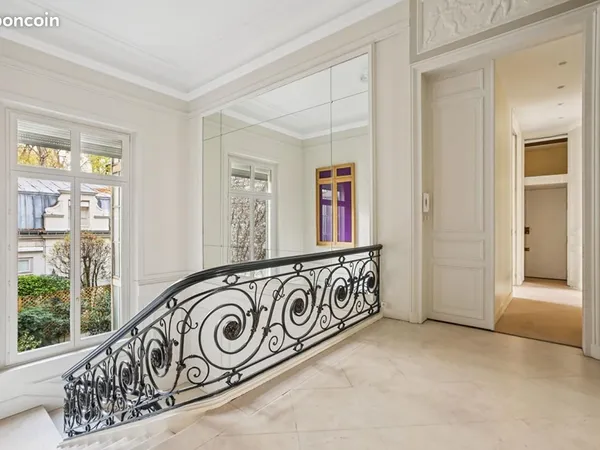 Appartement 5 pièces 172 m² 
