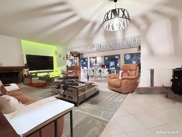 Propriété 7 pièces 126 m² 