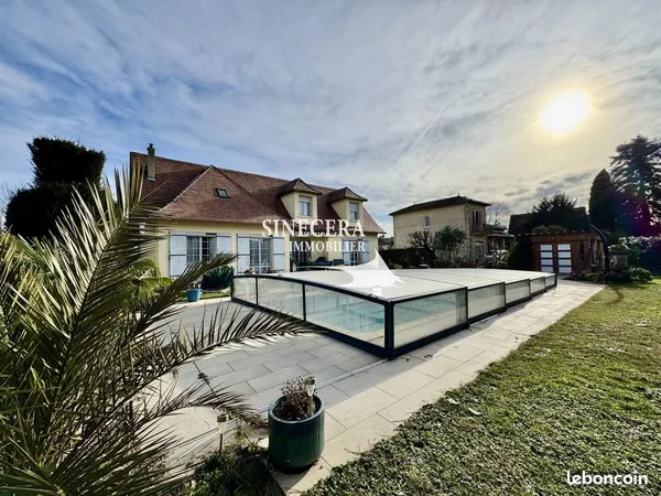 Propriété 7 pièces 181 m² 