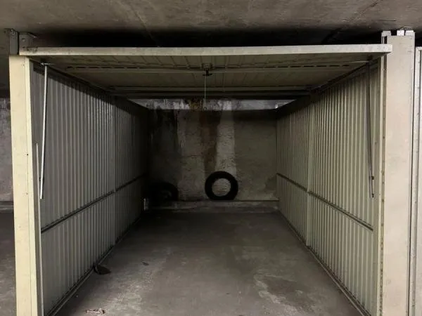 Garage en sous-sol dans résidence sécurisée