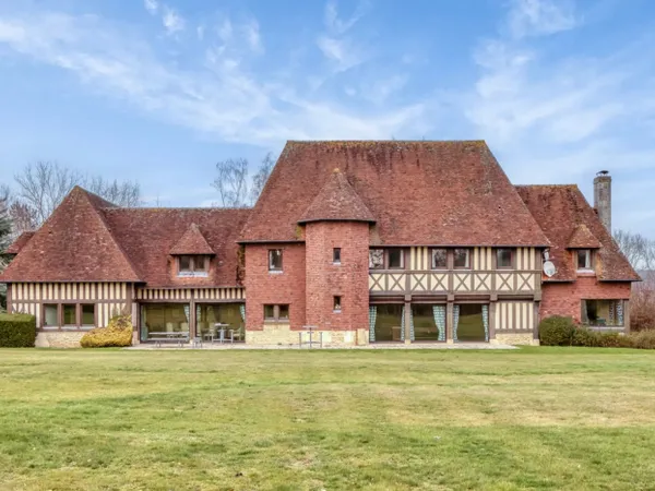 5 kms de Deauville - Magnifique manoir avec 7 chambres en suite 