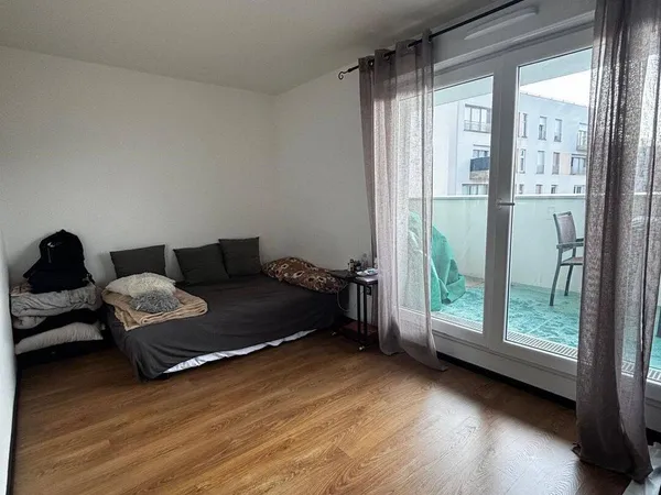 Studio 1 pièce 28 m² 