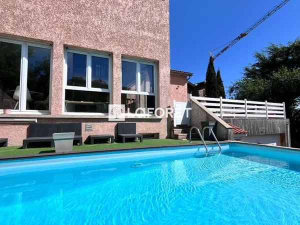 Maison 7 pièces 234 m² 