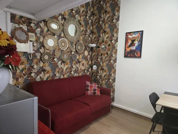 Studio 1 pièce 14 m² 