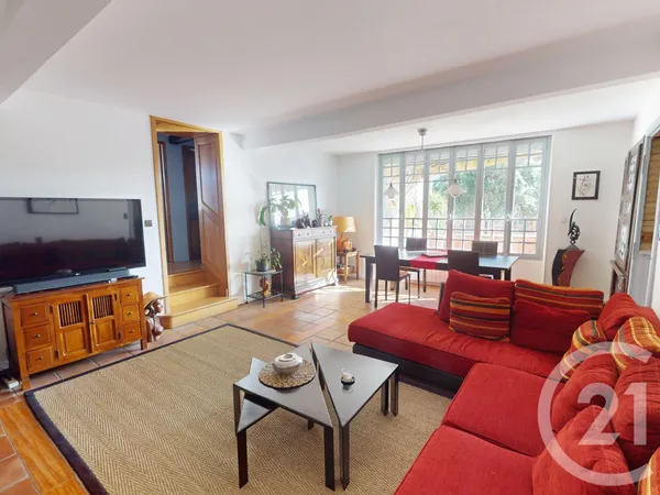 Maison 4 pièces 145 m² 