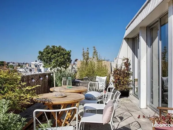 Studio 1 pièce 40 m² 