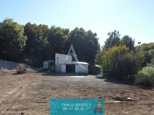 Local commercial Saintes 275 m2 