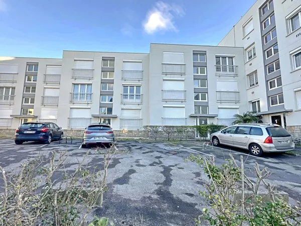 Studio 1 pièce 31 m² 