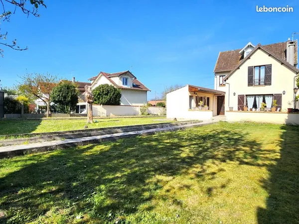 Maison 6 pièces 145 m² 