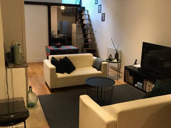 43m2 (38m2 loi carrez) place St Marc 