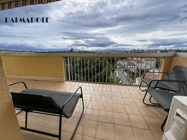 Perpignan, palais des congrès, t4 dernier étage avec parking et terrasse 