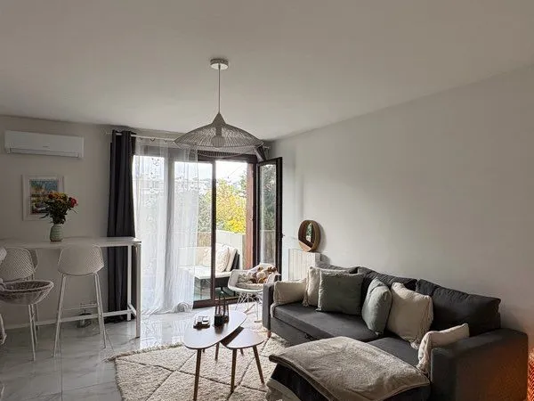 Appartement T2 bis 43m2, refait à neuf, meublé + balcon expo Sud 