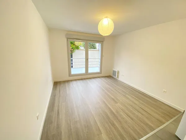 Studio 1 pièce 22 m² 
