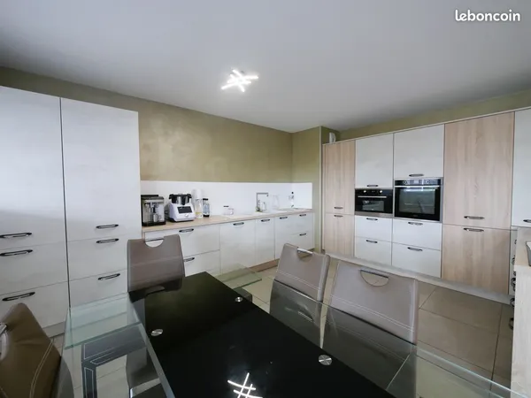 Appartement 3 pièces 92 m² 