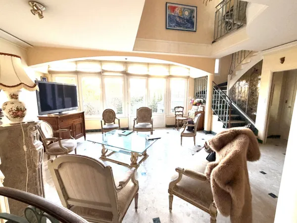 Maison de ville de prestige à vendre Quartier historique de Va 