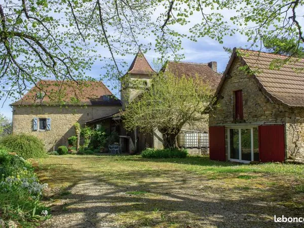 Maison 11 pièces 218 m² 